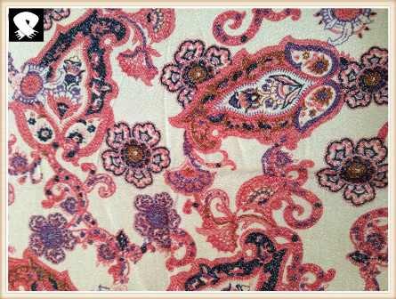 Paisley acrylic scarf with silver lurex