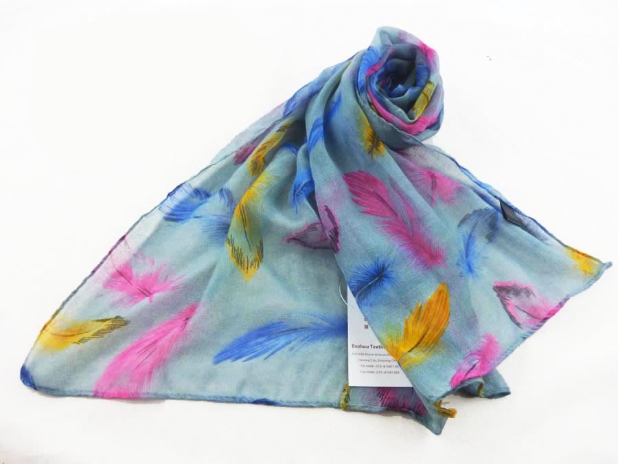 feathers print scarf