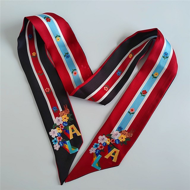 China scarf factory custom digital printed floral silk twill scarf